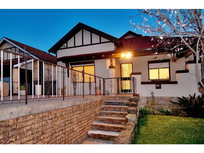 18 Leofrene Avenue, Marrickville NSW 2204