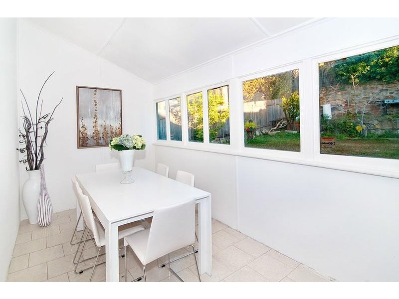 18 Leofrene Avenue, Marrickville NSW 2204