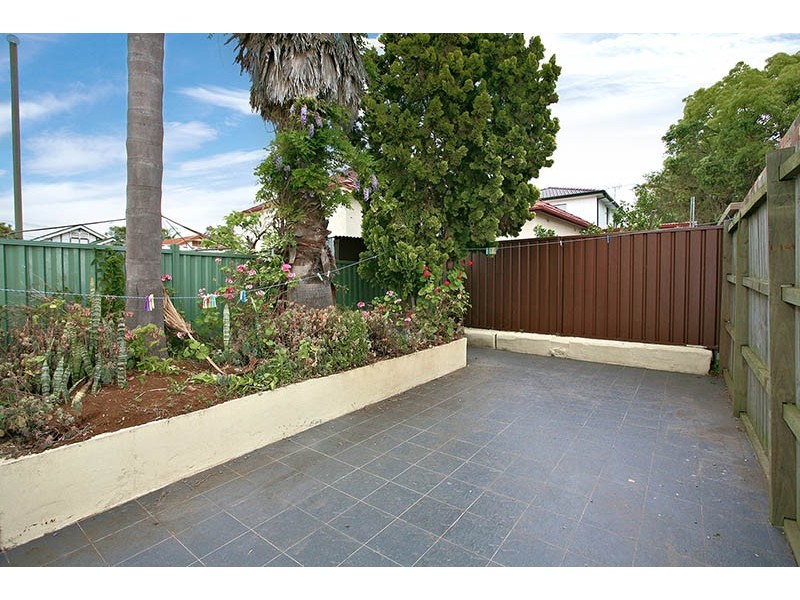 111 Petersham Road, Marrickville NSW 2204