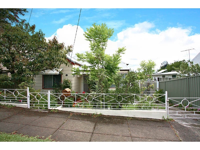 19 Schwebel Street, Marrickville NSW 2204