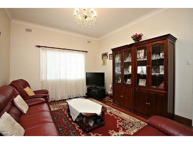 19 Schwebel Street, Marrickville NSW 2204