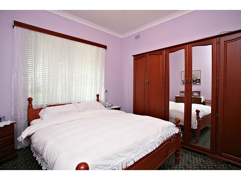19 Schwebel Street, Marrickville NSW 2204