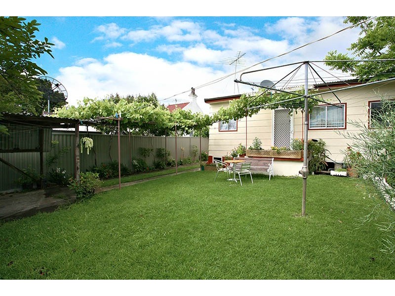 19 Schwebel Street, Marrickville NSW 2204