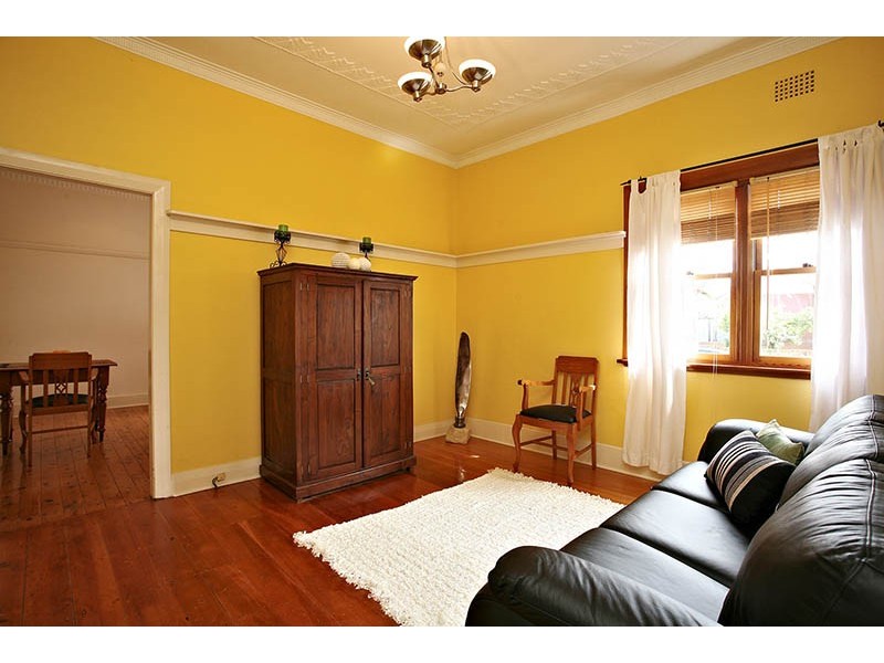 2/135 Petersham Road, Marrickville NSW 2204