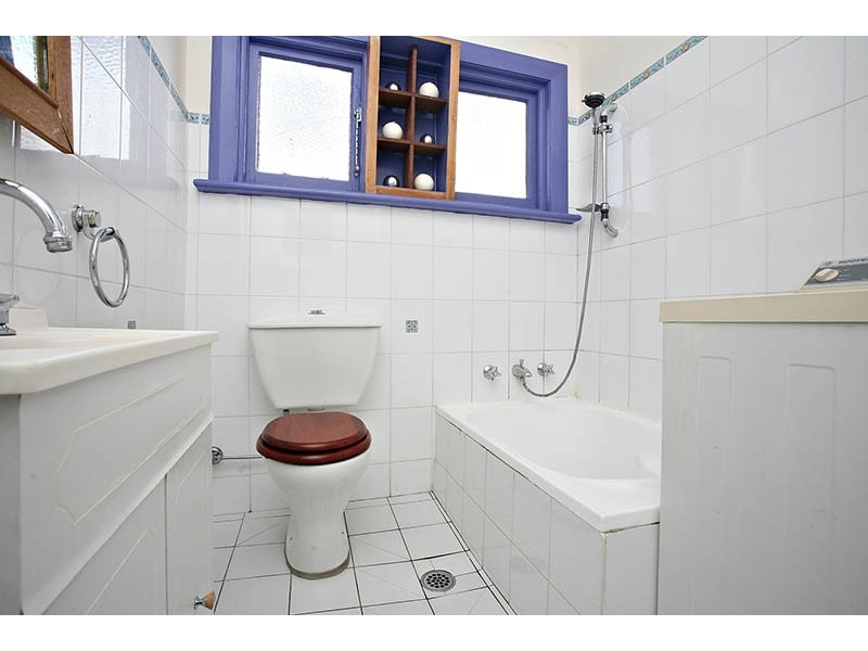 2/135 Petersham Road, Marrickville NSW 2204