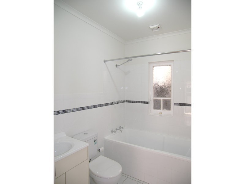 Front/13 Riverdale Avenue, Marrickville NSW 2204