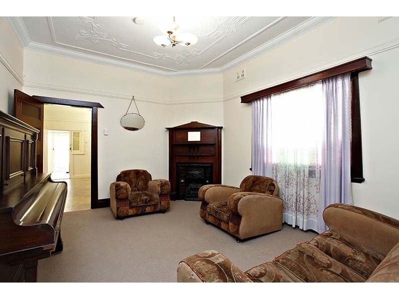 79 Albergeldie Street, Dulwich Hill NSW 2203