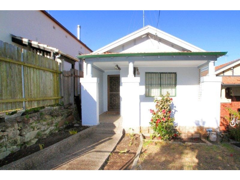 92 Beauchamp St, Marrickville NSW 2204