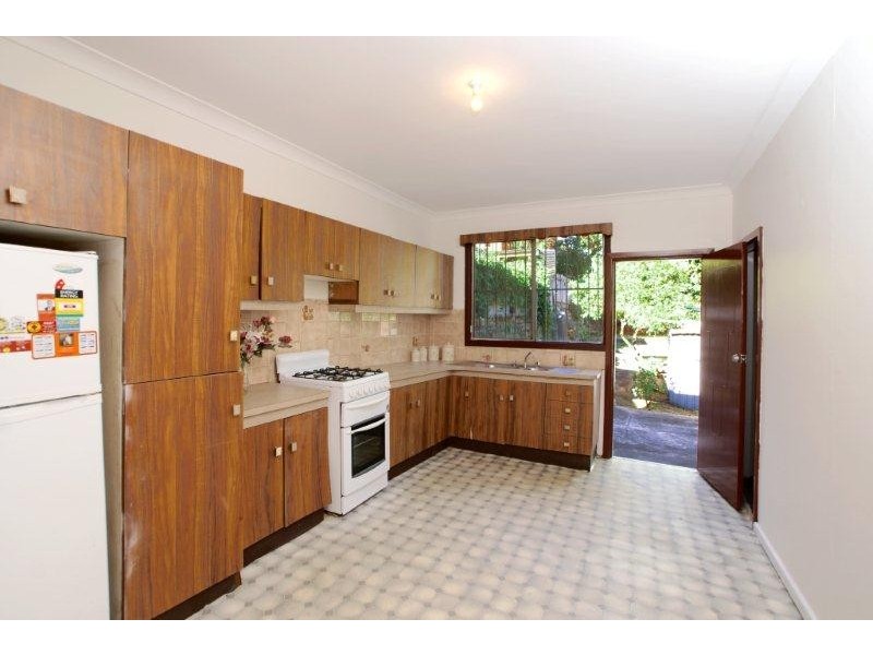 92 Beauchamp St, Marrickville NSW 2204