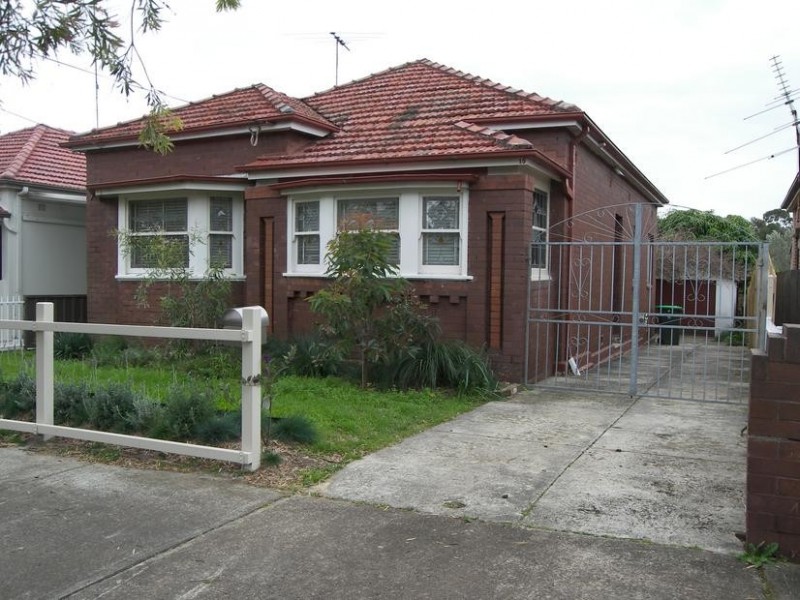 15 Gornall Avenue, Earlwood NSW 2206