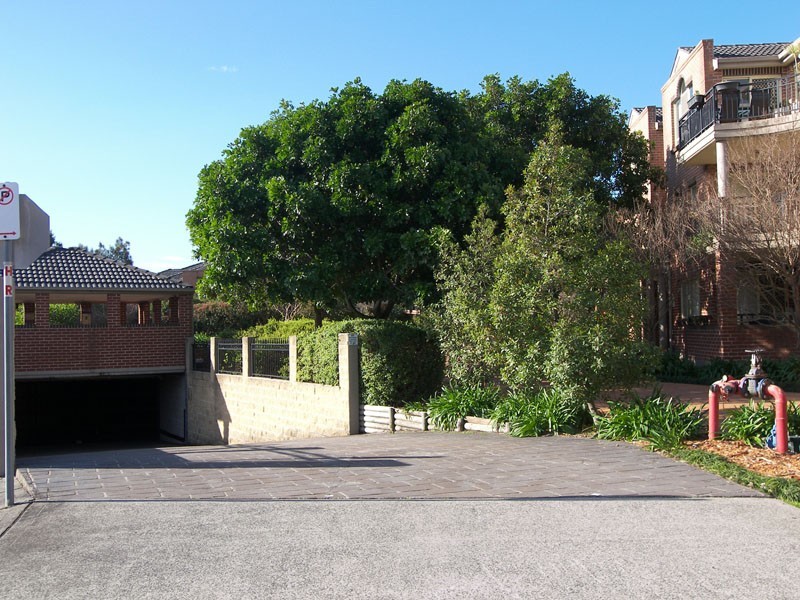 Garage 20/18 Cecilia Street, Marrickville NSW 2204