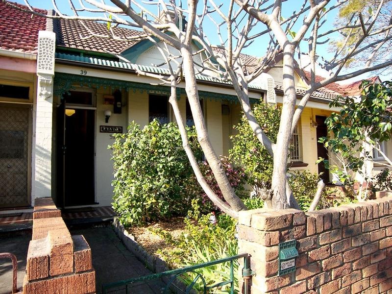 39 Calvert Street, Marrickville NSW 2204