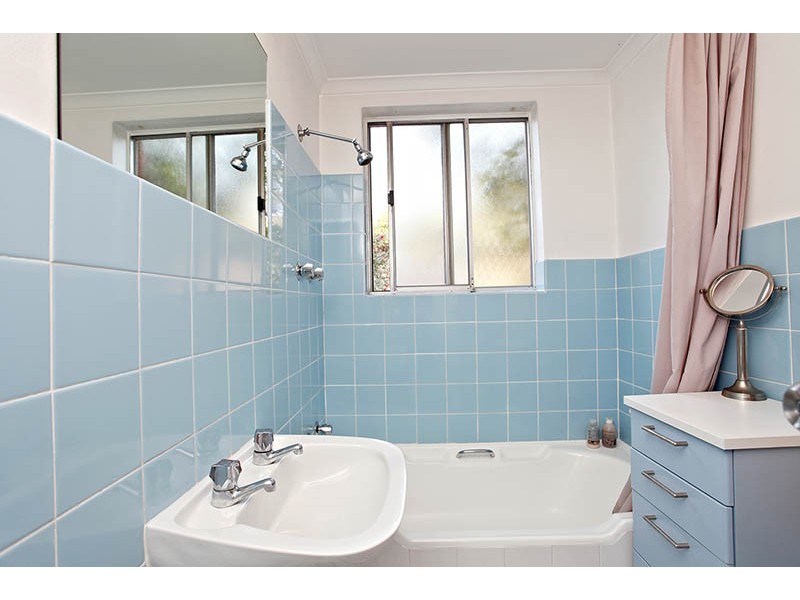 2/11 Bayley Street, Marrickville NSW 2204