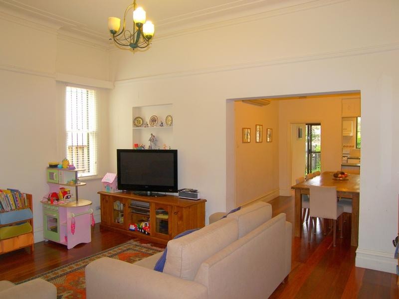 31 Calvert Street, Marrickville NSW 2204