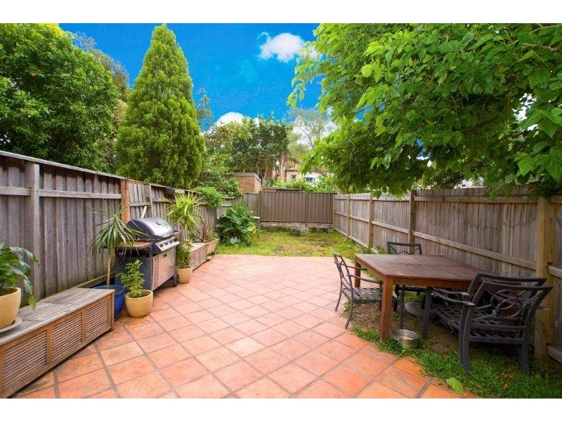 2/129 Warren Rd, Marrickville NSW 2204
