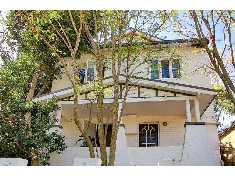 2/129 Warren Rd, Marrickville NSW 2204