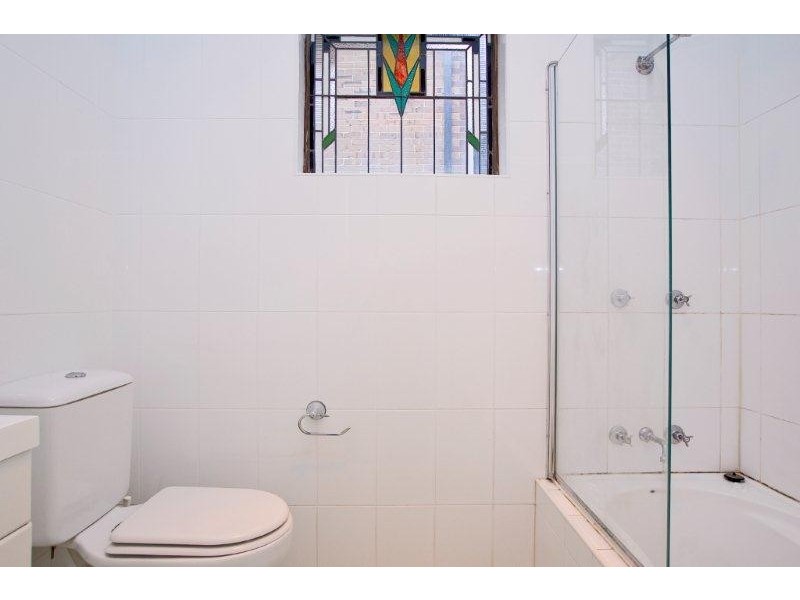 2/129 Warren Rd, Marrickville NSW 2204