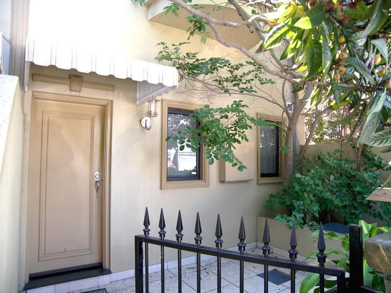 124A Australia Street, Newtown NSW 2042