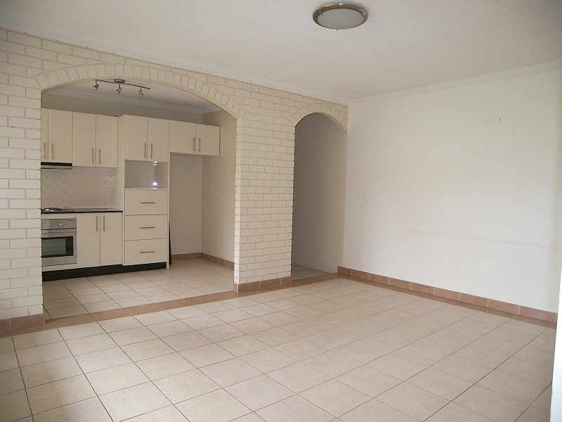 1/38-40 Flora Street, Roselands NSW 2196