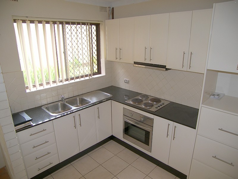 1/38-40 Flora Street, Roselands NSW 2196