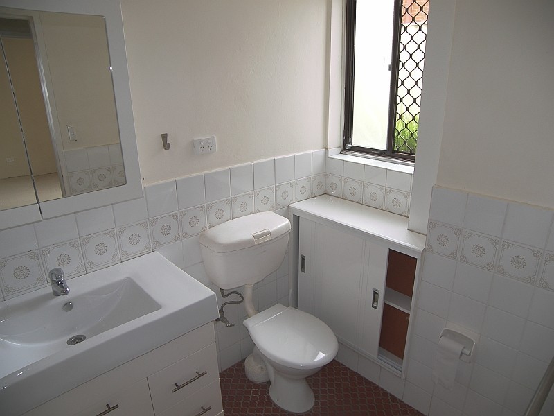 1/38-40 Flora Street, Roselands NSW 2196