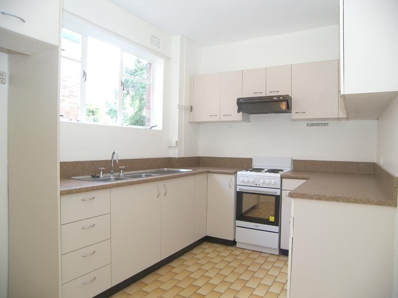 13/18a Ewart Street, Marrickville NSW 2204