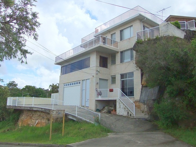 Flat 1/2 Highland Crescent, Earlwood NSW 2206