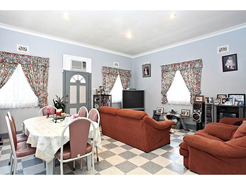 242 Livingstone Road, Marrickville NSW 2204