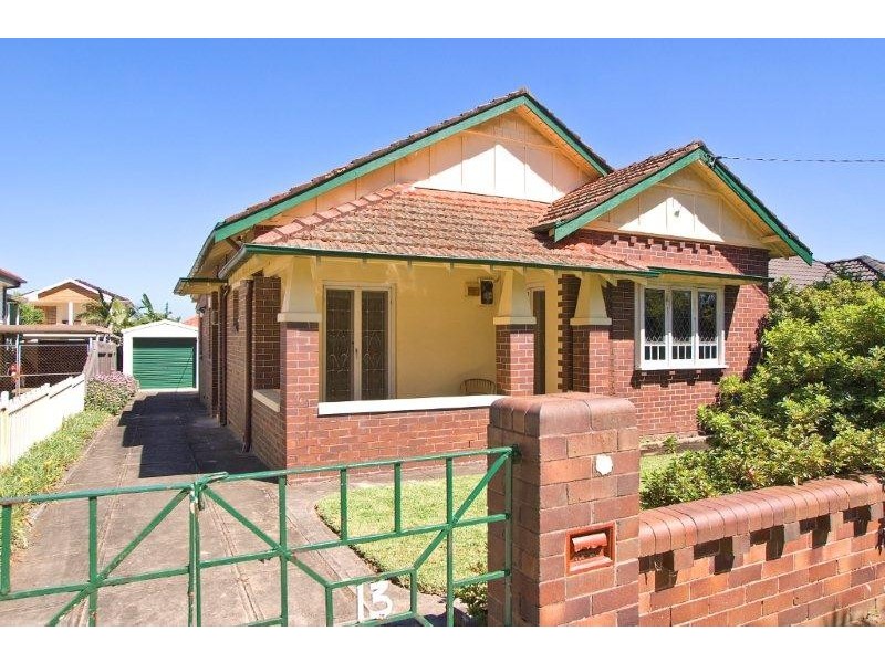 13 Lyon Ave, Punchbowl NSW 2196
