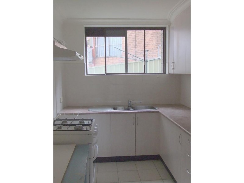 1/2 Highland Crescent, Earlwood NSW 2206