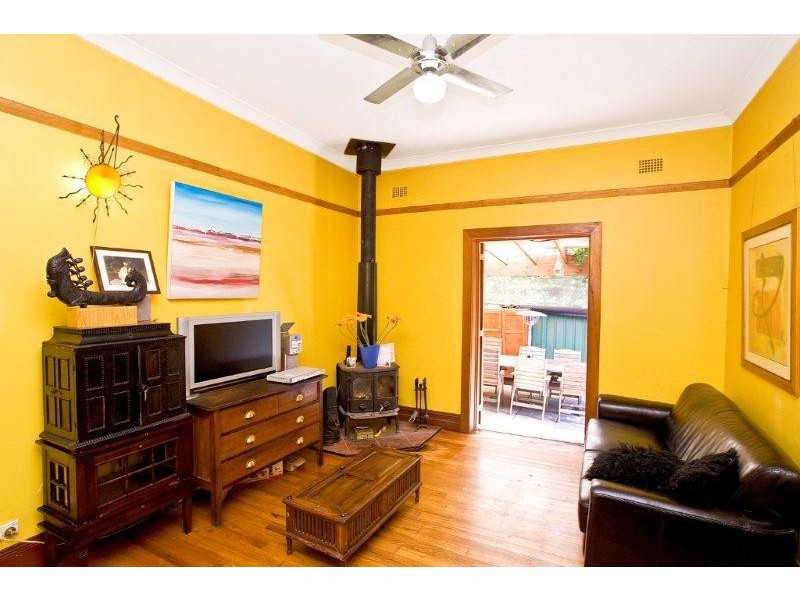2 Hill St, Dulwich Hill NSW 2203