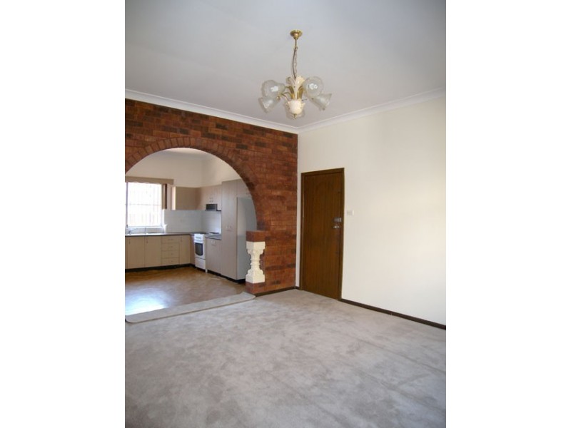 4 Petersham Road, Marrickville NSW 2204