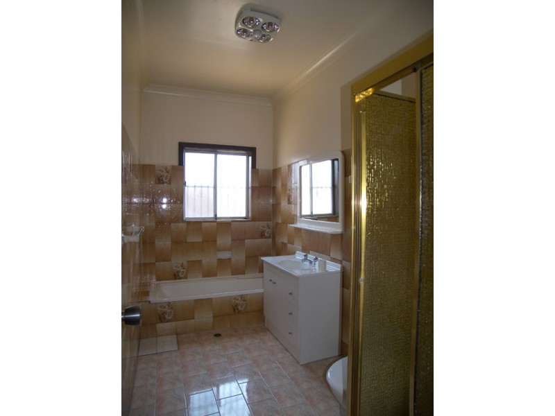 4 Petersham Road, Marrickville NSW 2204