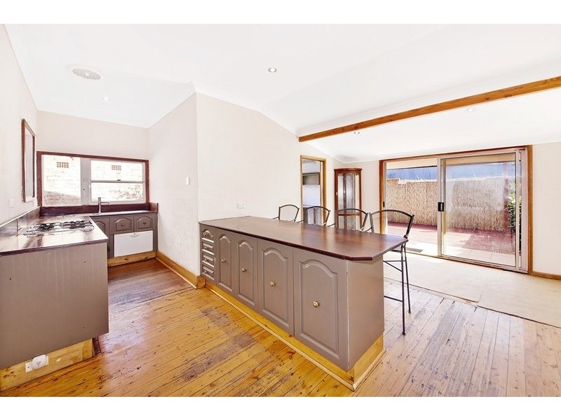 153 Unwins Bridge Rd, Tempe NSW 2044