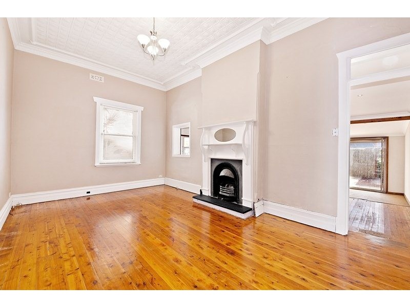 153 Unwins Bridge Rd, Tempe NSW 2044