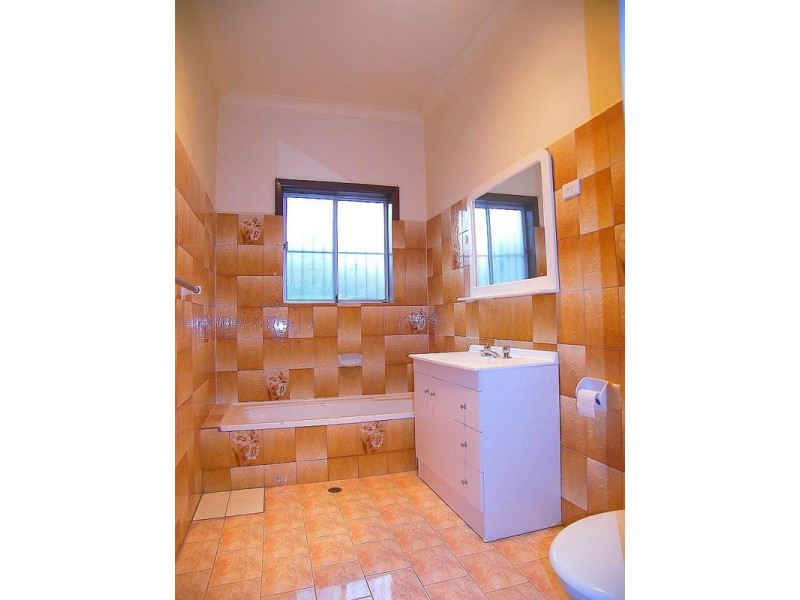 4 Petersham Road, Marrickville NSW 2204