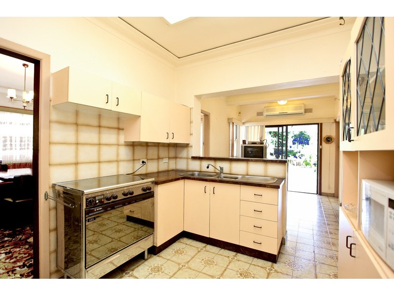 37 Riverside Cres, Marrickville NSW 2204