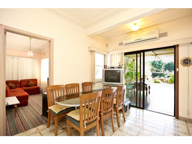 37 Riverside Cres, Marrickville NSW 2204