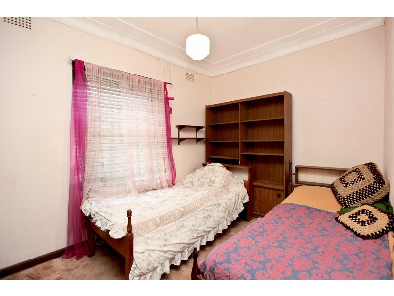 37 Riverside Cres, Marrickville NSW 2204