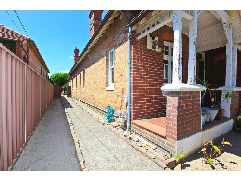 15 Pine St, Marrickville NSW 2204