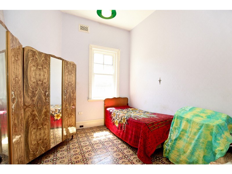 15 Pine St, Marrickville NSW 2204