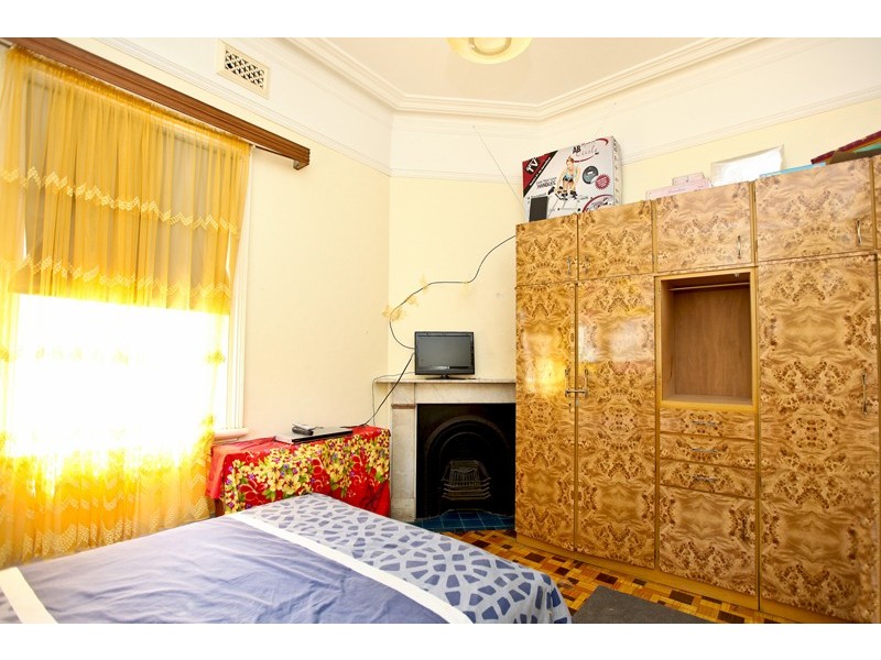 15 Pine St, Marrickville NSW 2204