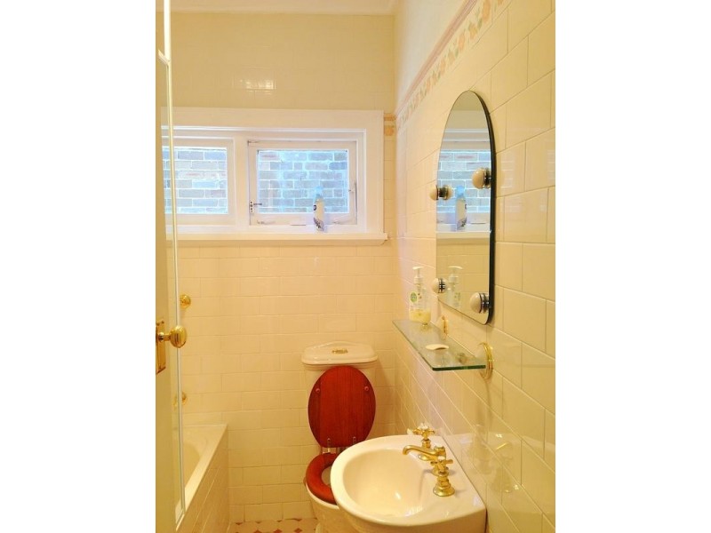 16 Graham Avenue, Marrickville NSW 2204