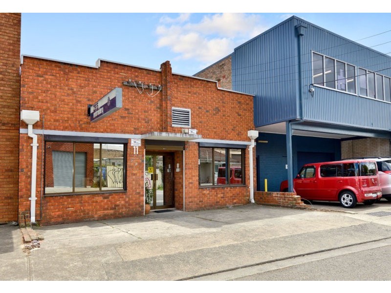 11 Shirlow Street, Marrickville NSW 2204