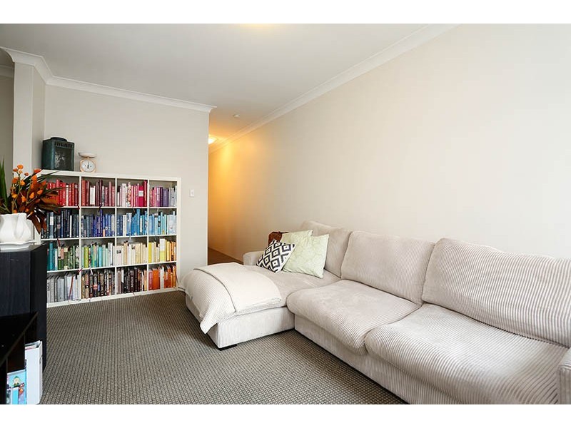 9/11 Bayley Street, Marrickville NSW 2204