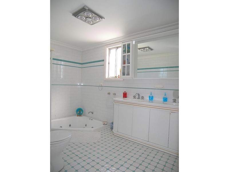 27 Ronald Avenue, Earlwood NSW 2206