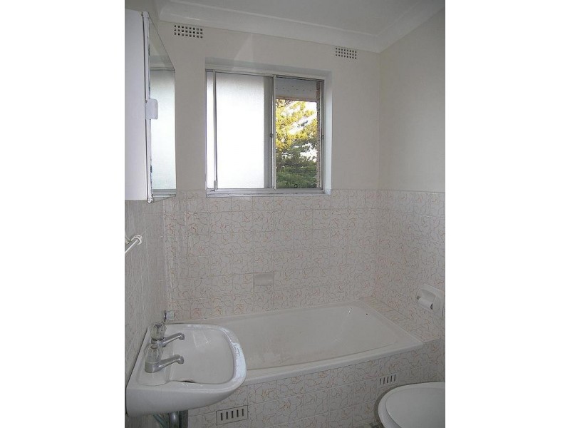 8/23 Harnett Avenue, Marrickville NSW 2204