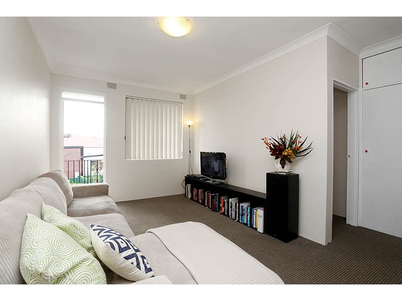 9/11 Bayley Street, Marrickville NSW 2204
