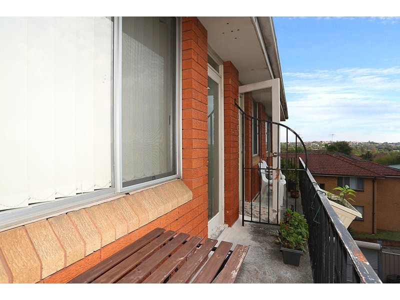 9/11 Bayley Street, Marrickville NSW 2204