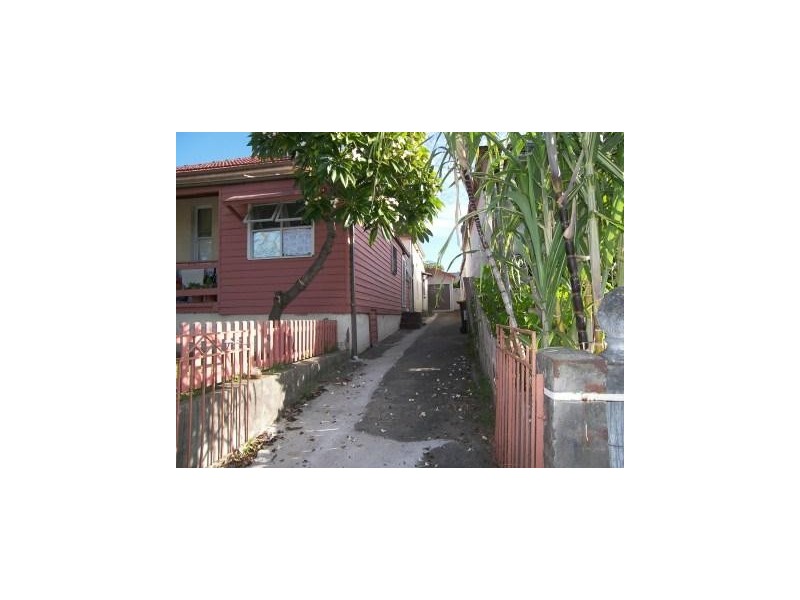 2/10 Lymerston Street, Tempe NSW 2044